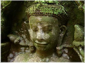 Smiling face inside Ta Prohm